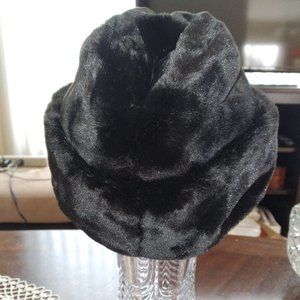 Elegant winter hat, Medium size, Made in Europe
